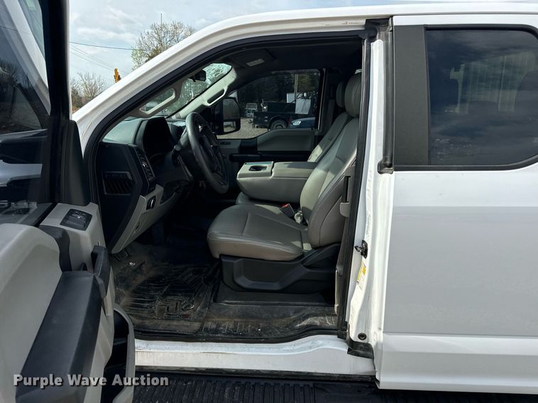 image for item DV1938 2018 Ford F150 XL SuperCab pickup truck