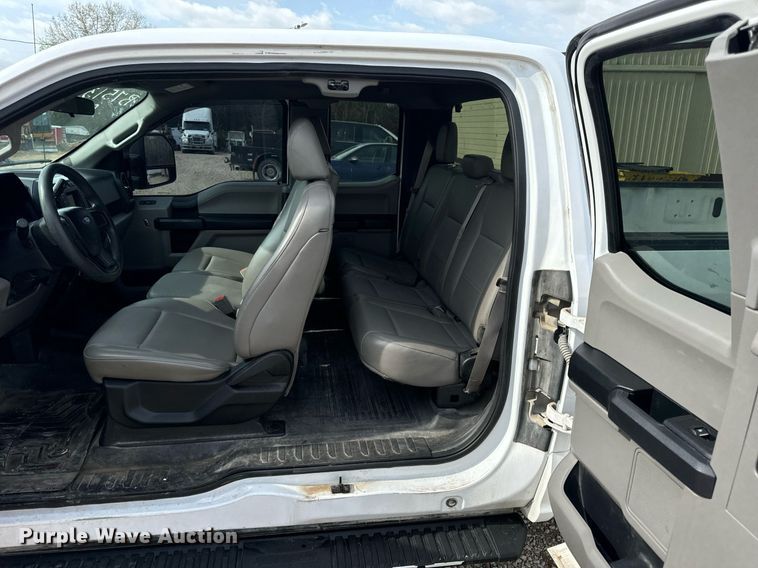 image for item DV1938 2018 Ford F150 XL SuperCab pickup truck