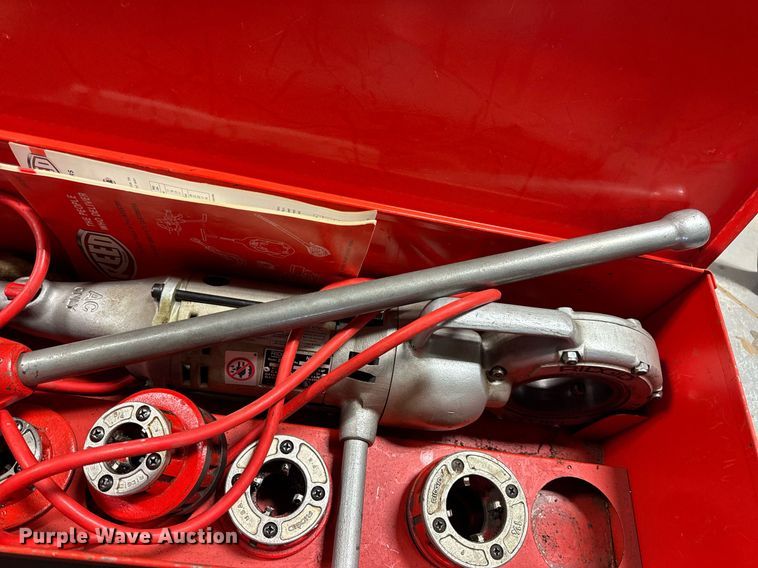 image for item DV1946 Ridgid pipe threader