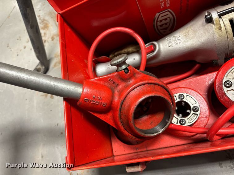 image for item DV1946 Ridgid pipe threader