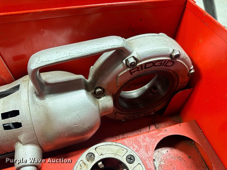 image for item DV1946 Ridgid pipe threader