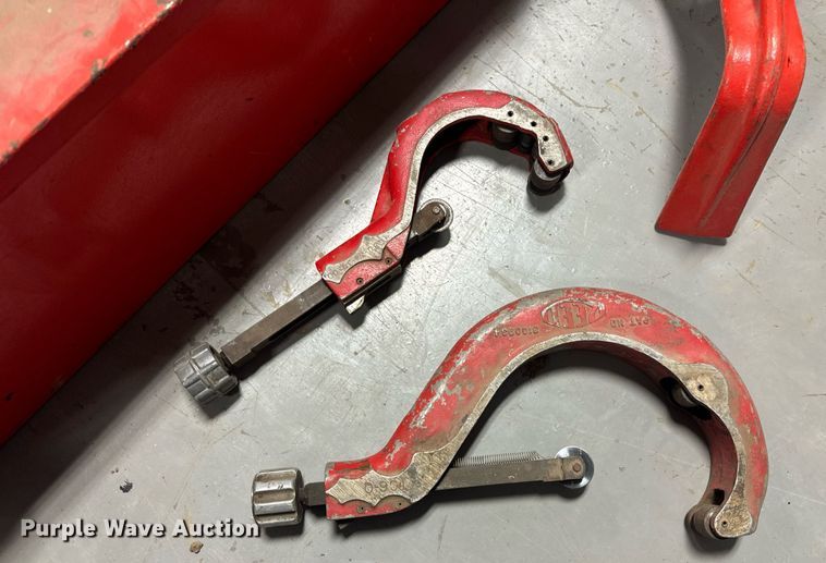 image for item DV1946 Ridgid pipe threader