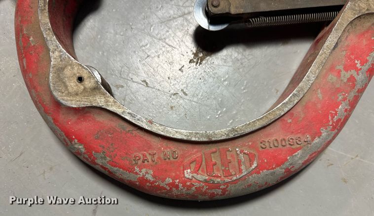 image for item DV1946 Ridgid pipe threader