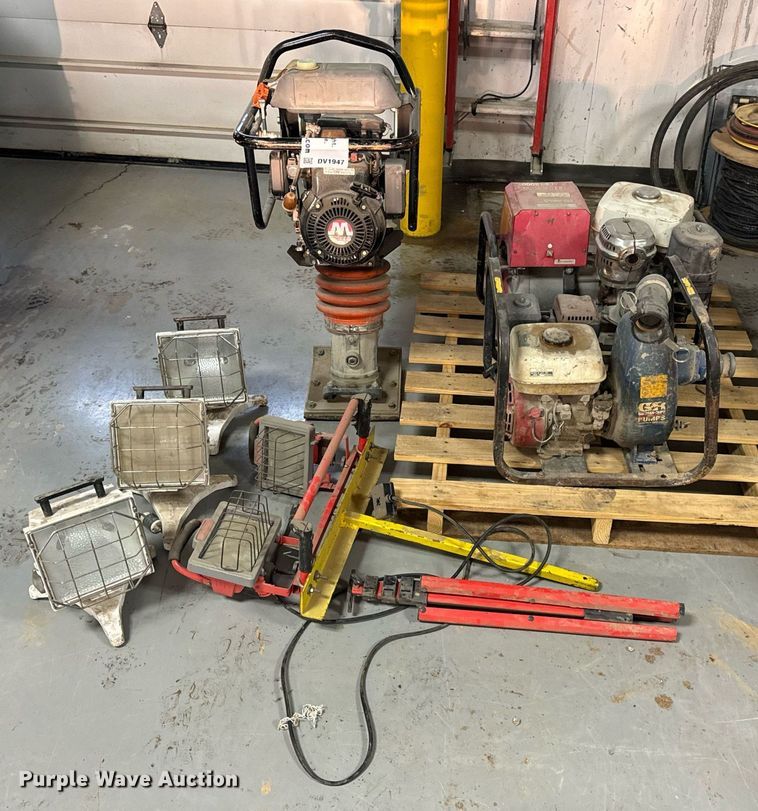 image for item DV1947 Tools