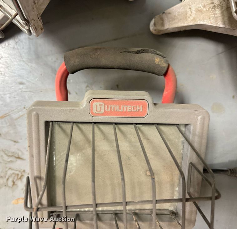 image for item DV1947 Tools