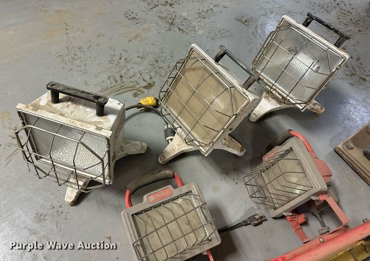 image for item DV1947 Tools