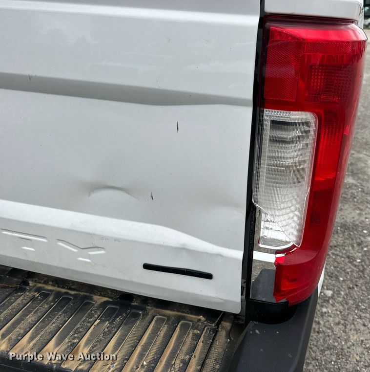 image for item DV1948 2017 Ford F250 Super Duty XL SuperCab pickup truck