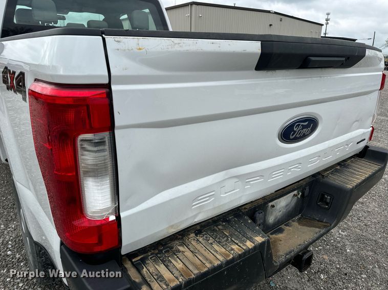 image for item DV1948 2017 Ford F250 Super Duty XL SuperCab pickup truck