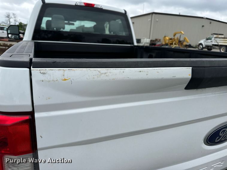 image for item DV1948 2017 Ford F250 Super Duty XL SuperCab pickup truck