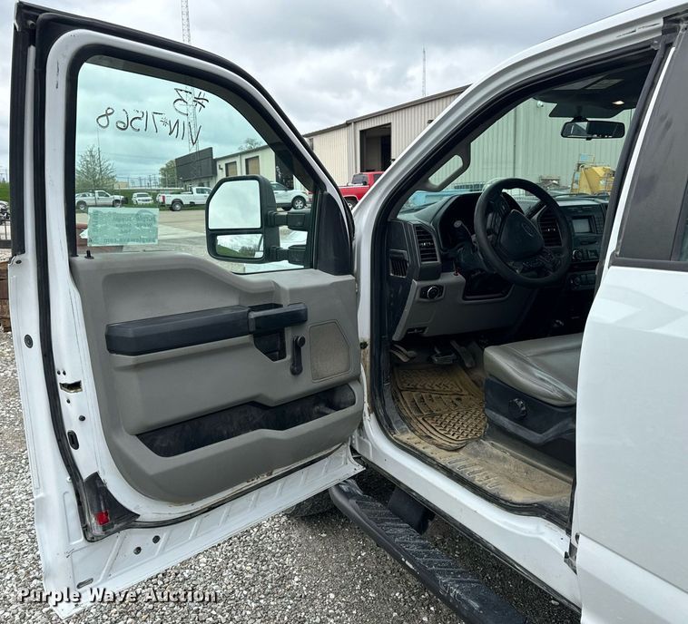 image for item DV1948 2017 Ford F250 Super Duty XL SuperCab pickup truck