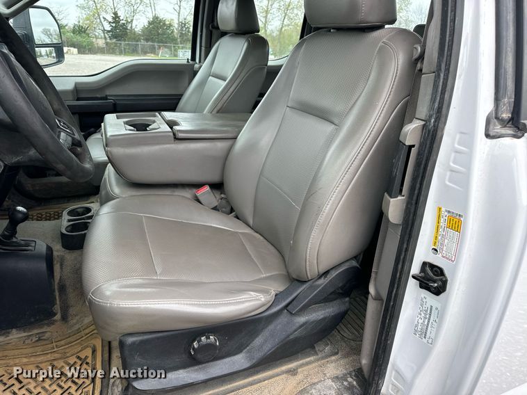 image for item DV1948 2017 Ford F250 Super Duty XL SuperCab pickup truck