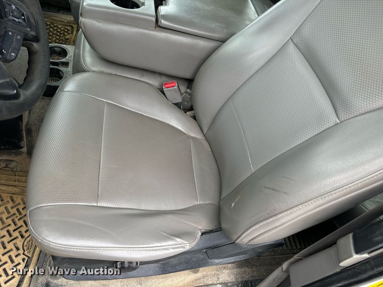 image for item DV1948 2017 Ford F250 Super Duty XL SuperCab pickup truck