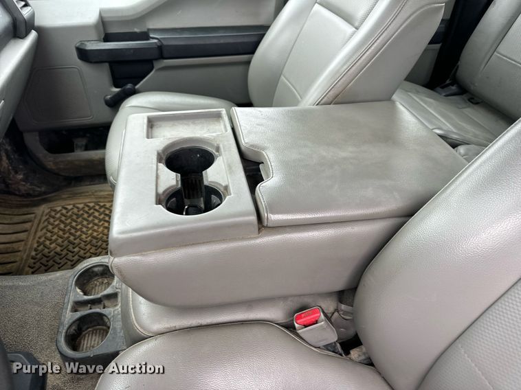 image for item DV1948 2017 Ford F250 Super Duty XL SuperCab pickup truck