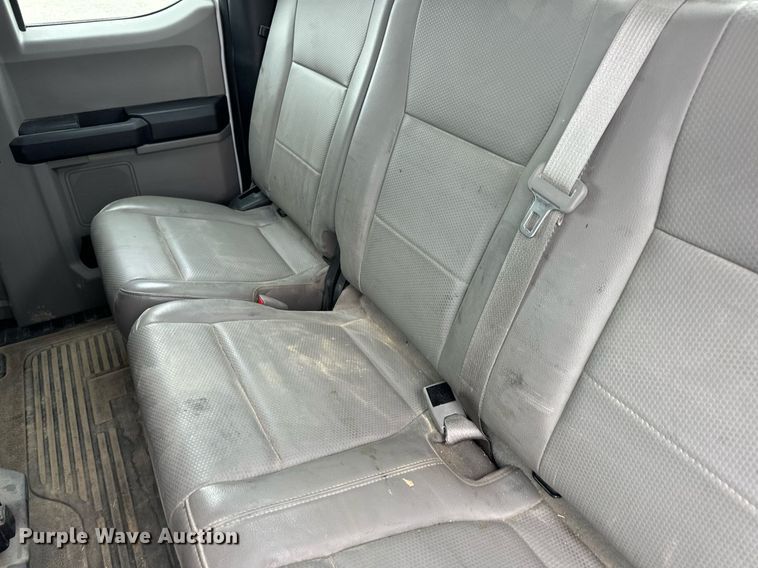 image for item DV1948 2017 Ford F250 Super Duty XL SuperCab pickup truck