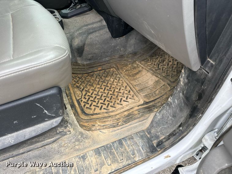 image for item DV1948 2017 Ford F250 Super Duty XL SuperCab pickup truck