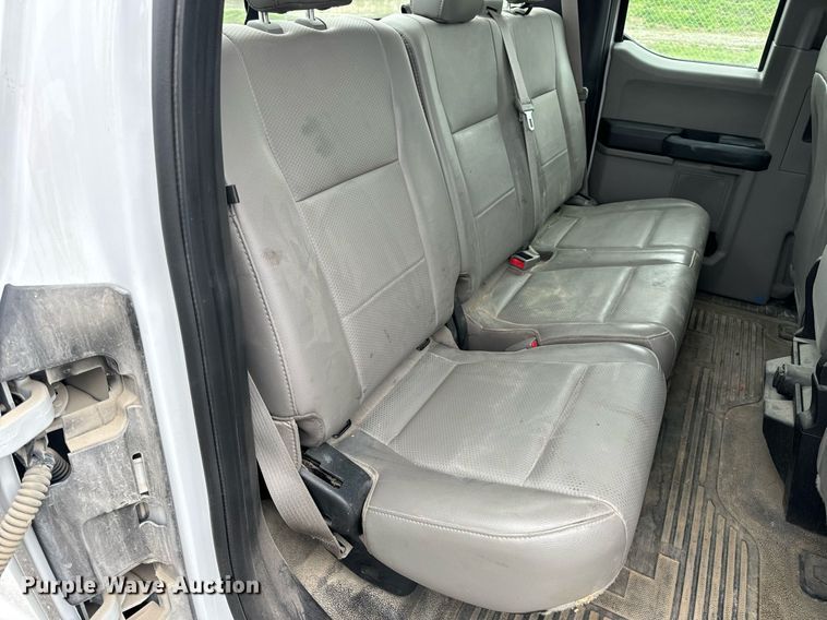 image for item DV1948 2017 Ford F250 Super Duty XL SuperCab pickup truck