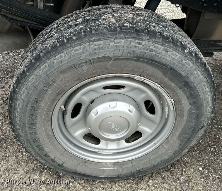 image for item DV1948 2017 Ford F250 Super Duty XL SuperCab pickup truck