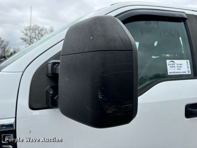 image for item DV1949 2017 Ford F250 Super Duty XL SuperCab pickup truck