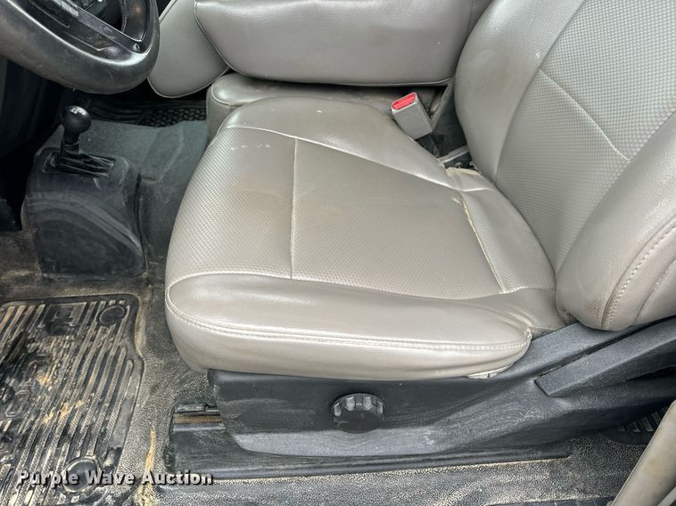 image for item DV1949 2017 Ford F250 Super Duty XL SuperCab pickup truck