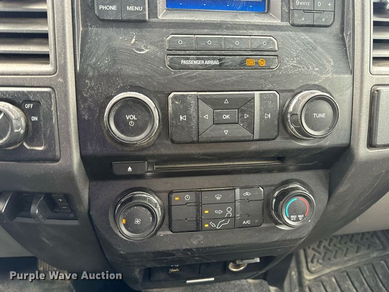 image for item DV1949 2017 Ford F250 Super Duty XL SuperCab pickup truck