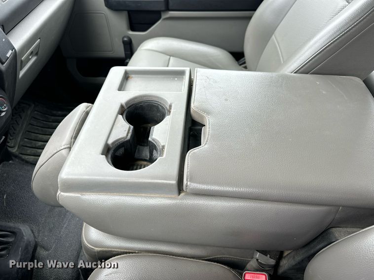 image for item DV1949 2017 Ford F250 Super Duty XL SuperCab pickup truck