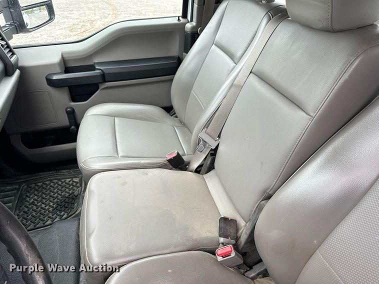 image for item DV1949 2017 Ford F250 Super Duty XL SuperCab pickup truck