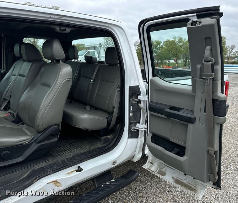 image for item DV1949 2017 Ford F250 Super Duty XL SuperCab pickup truck