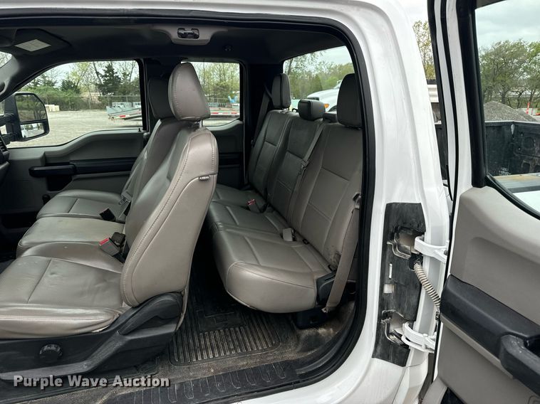 image for item DV1949 2017 Ford F250 Super Duty XL SuperCab pickup truck