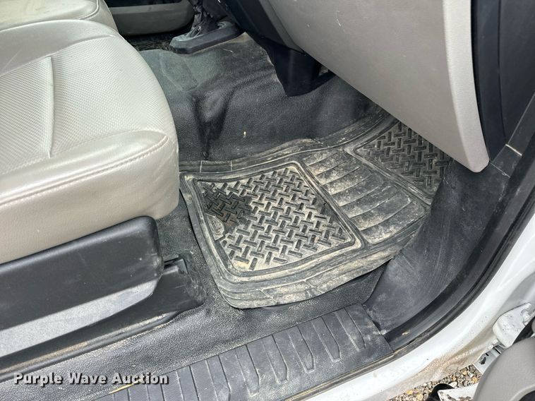 image for item DV1949 2017 Ford F250 Super Duty XL SuperCab pickup truck