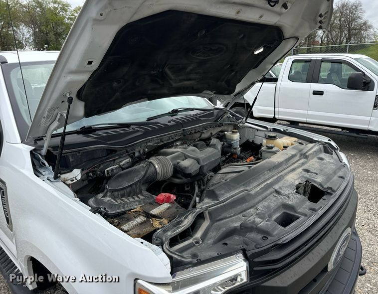 image for item DV1949 2017 Ford F250 Super Duty XL SuperCab pickup truck