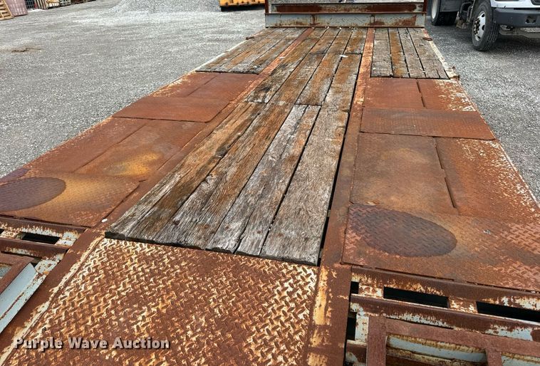 image for item DV1950 2000 Interstate 20DT equipment trailer