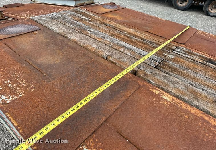 image for item DV1950 2000 Interstate 20DT equipment trailer