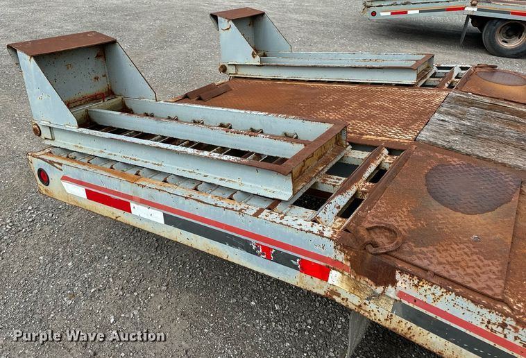 image for item DV1950 2000 Interstate 20DT equipment trailer