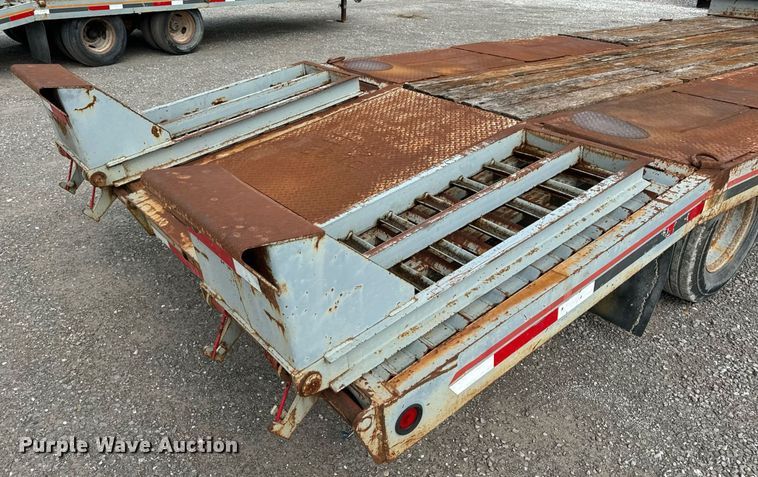 image for item DV1950 2000 Interstate 20DT equipment trailer