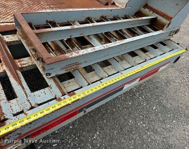 image for item DV1950 2000 Interstate 20DT equipment trailer