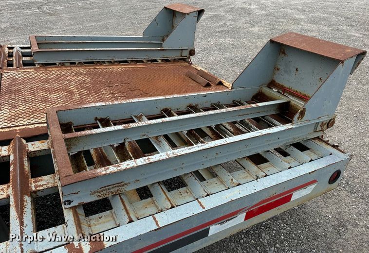 image for item DV1950 2000 Interstate 20DT equipment trailer