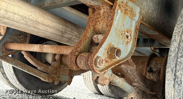 image for item DV1950 2000 Interstate 20DT equipment trailer