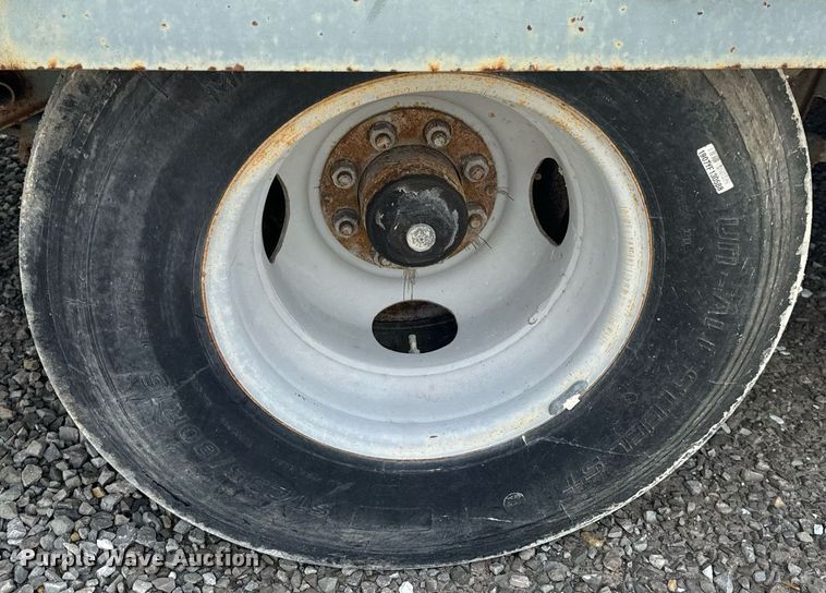 image for item DV1950 2000 Interstate 20DT equipment trailer