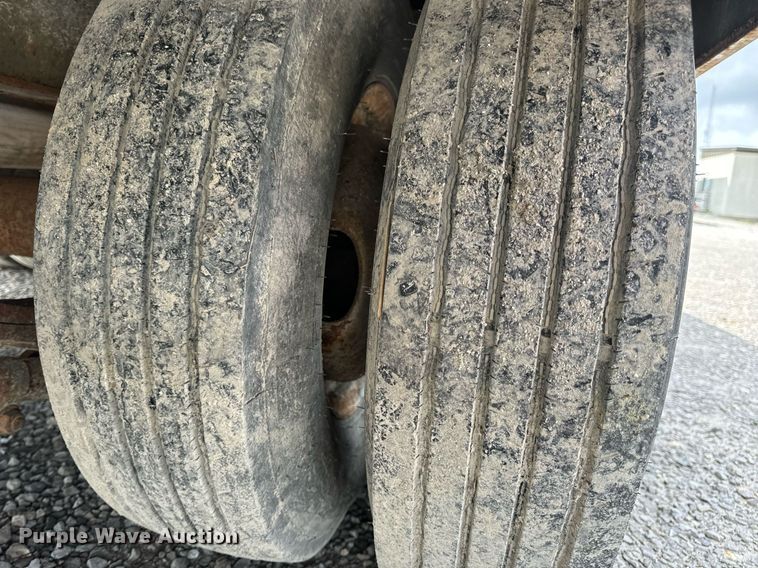 image for item DV1950 2000 Interstate 20DT equipment trailer