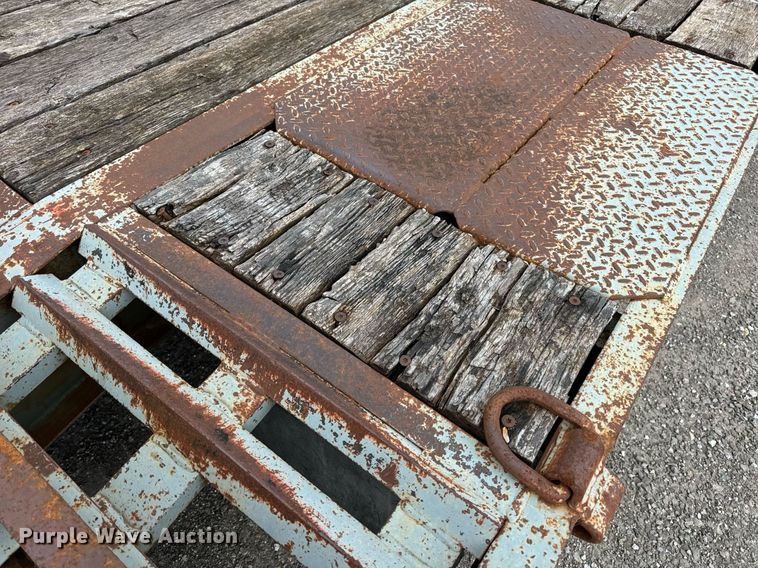 image for item DV1951 1997 Interstate 20DT equipment trailer