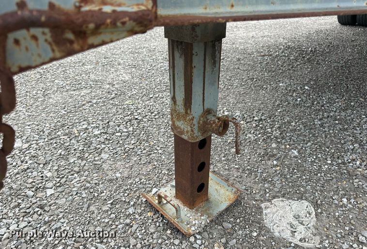 image for item DV1951 1997 Interstate 20DT equipment trailer