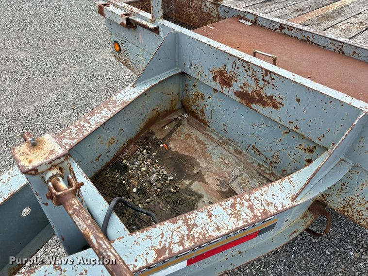 image for item DV1951 1997 Interstate 20DT equipment trailer