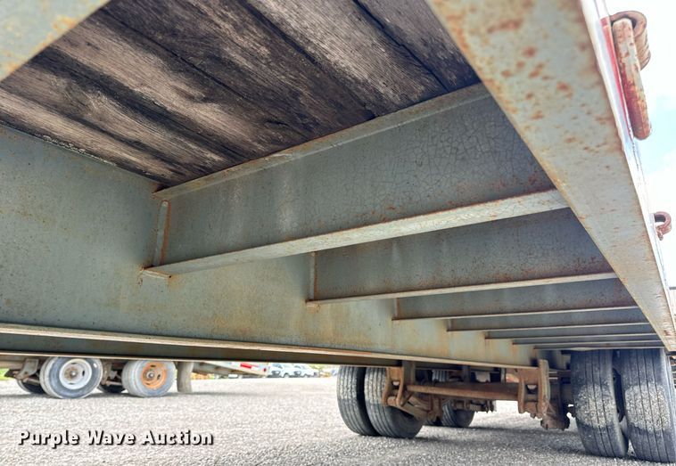 image for item DV1951 1997 Interstate 20DT equipment trailer