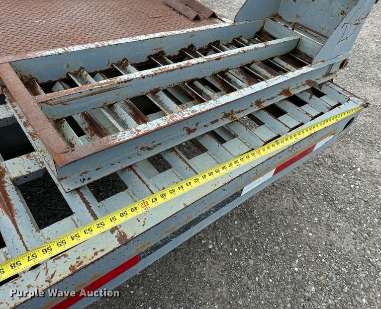 image for item DV1951 1997 Interstate 20DT equipment trailer
