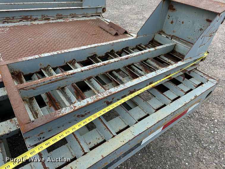 image for item DV1951 1997 Interstate 20DT equipment trailer