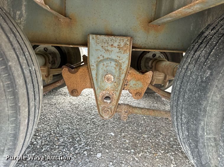 image for item DV1951 1997 Interstate 20DT equipment trailer