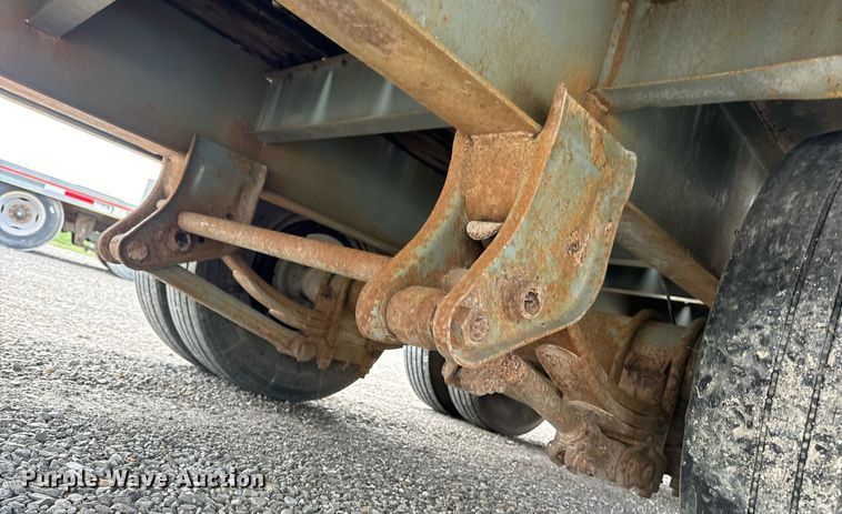 image for item DV1951 1997 Interstate 20DT equipment trailer