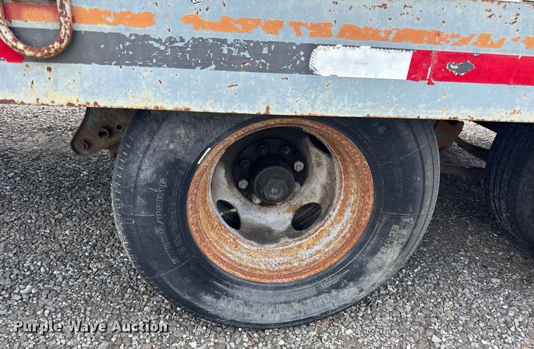 image for item DV1951 1997 Interstate 20DT equipment trailer