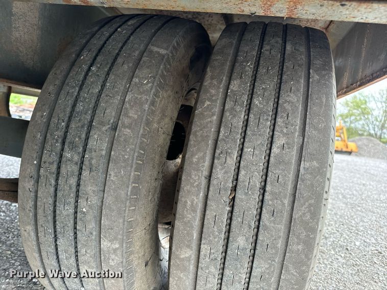 image for item DV1951 1997 Interstate 20DT equipment trailer