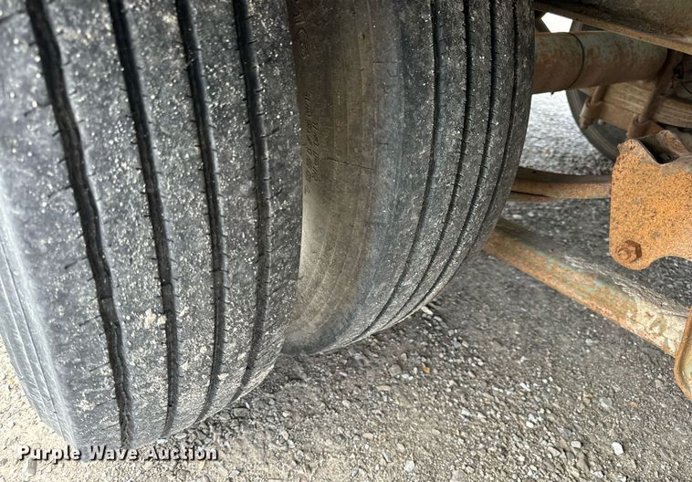 image for item DV1951 1997 Interstate 20DT equipment trailer